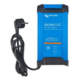 Victron Blue Smart IP22 Acculader 12 Volt 15 Ampere 1 of 3 uitgangen